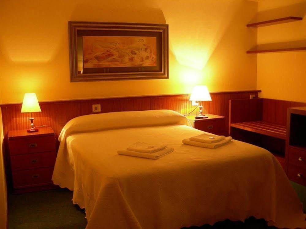 Hotel Pr La Paz à Saint-Jacques-de-Compostelle Extérieur photo